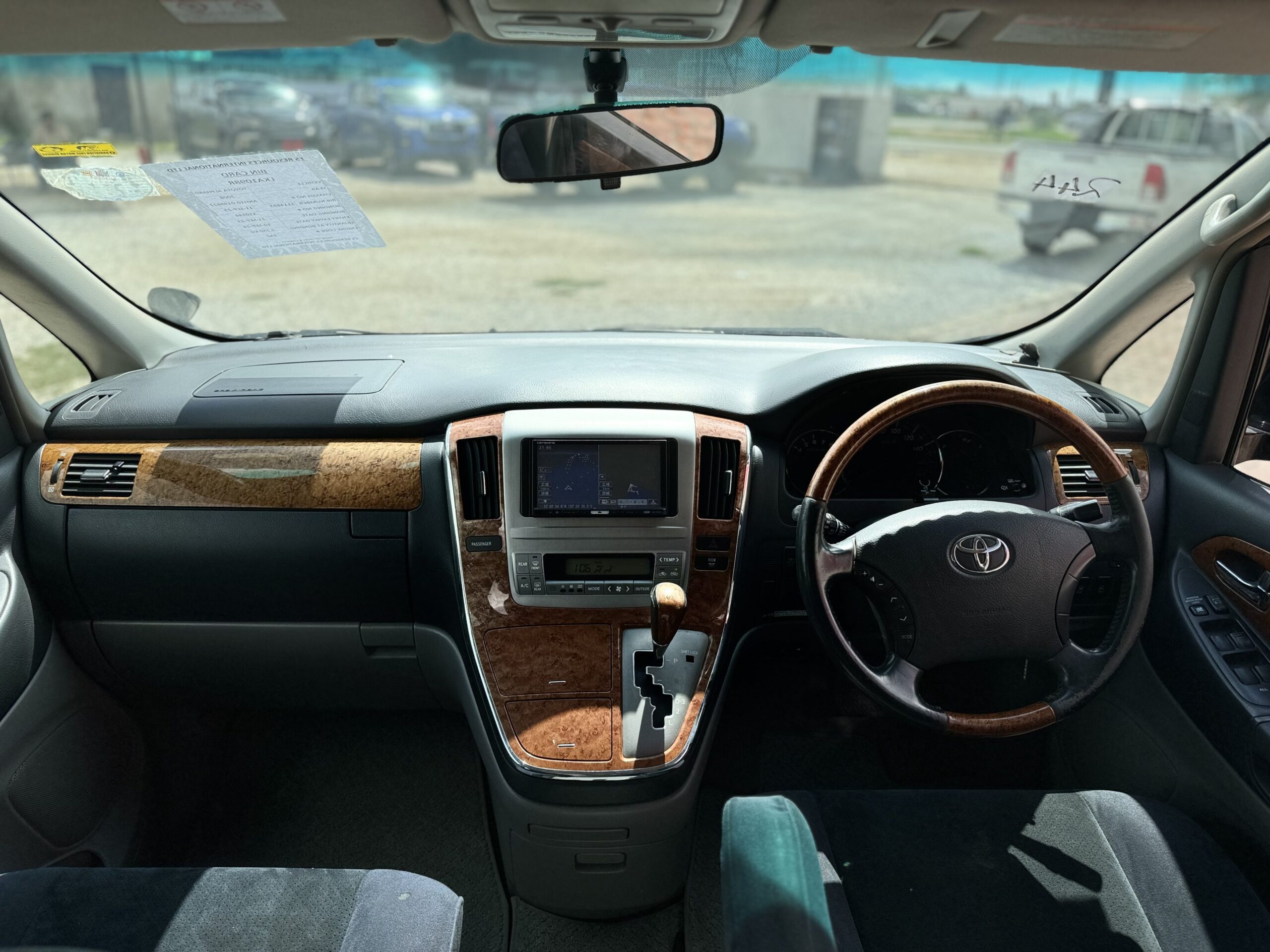 TOYOTA ALPHARD