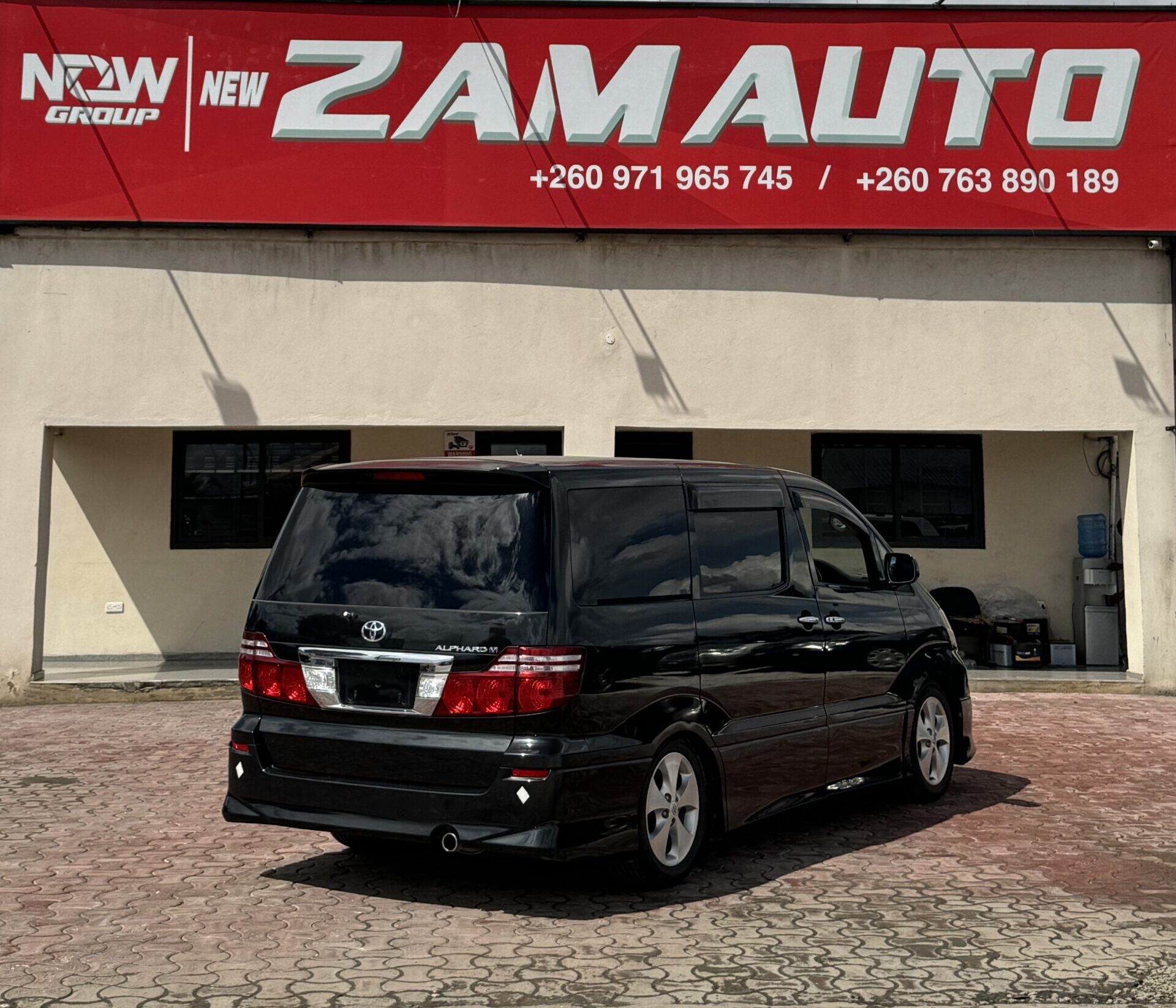 TOYOTA ALPHARD