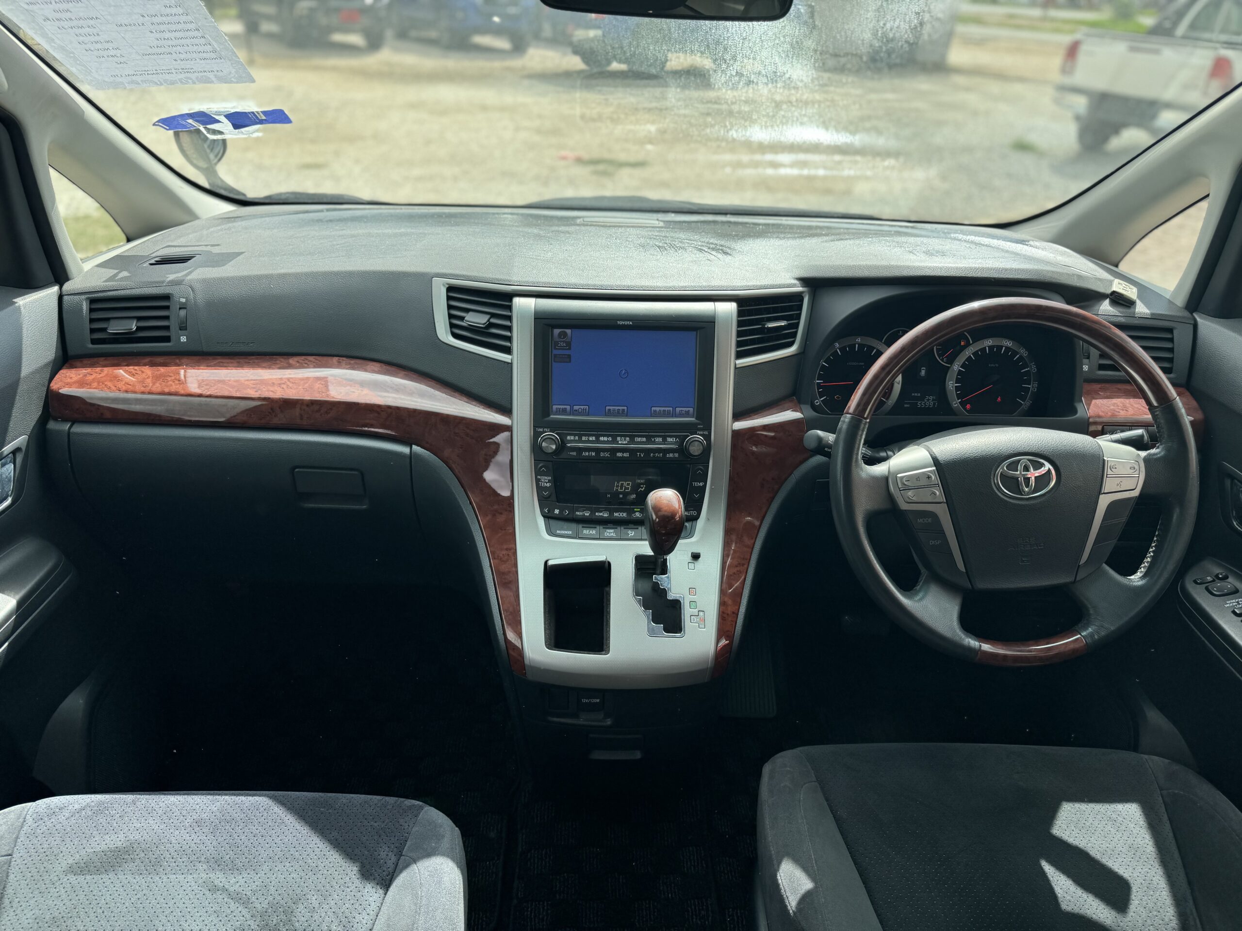 2010 TOYOTA VELLFIRE