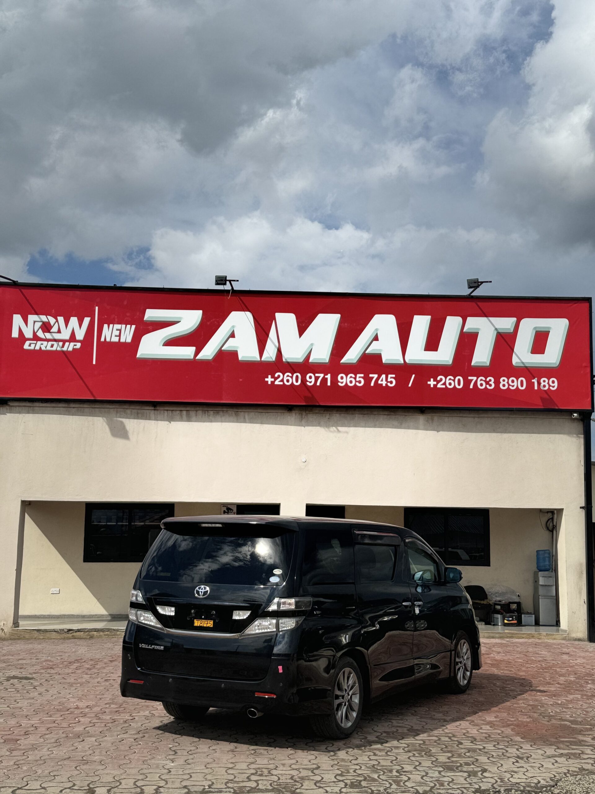 2010 TOYOTA VELLFIRE