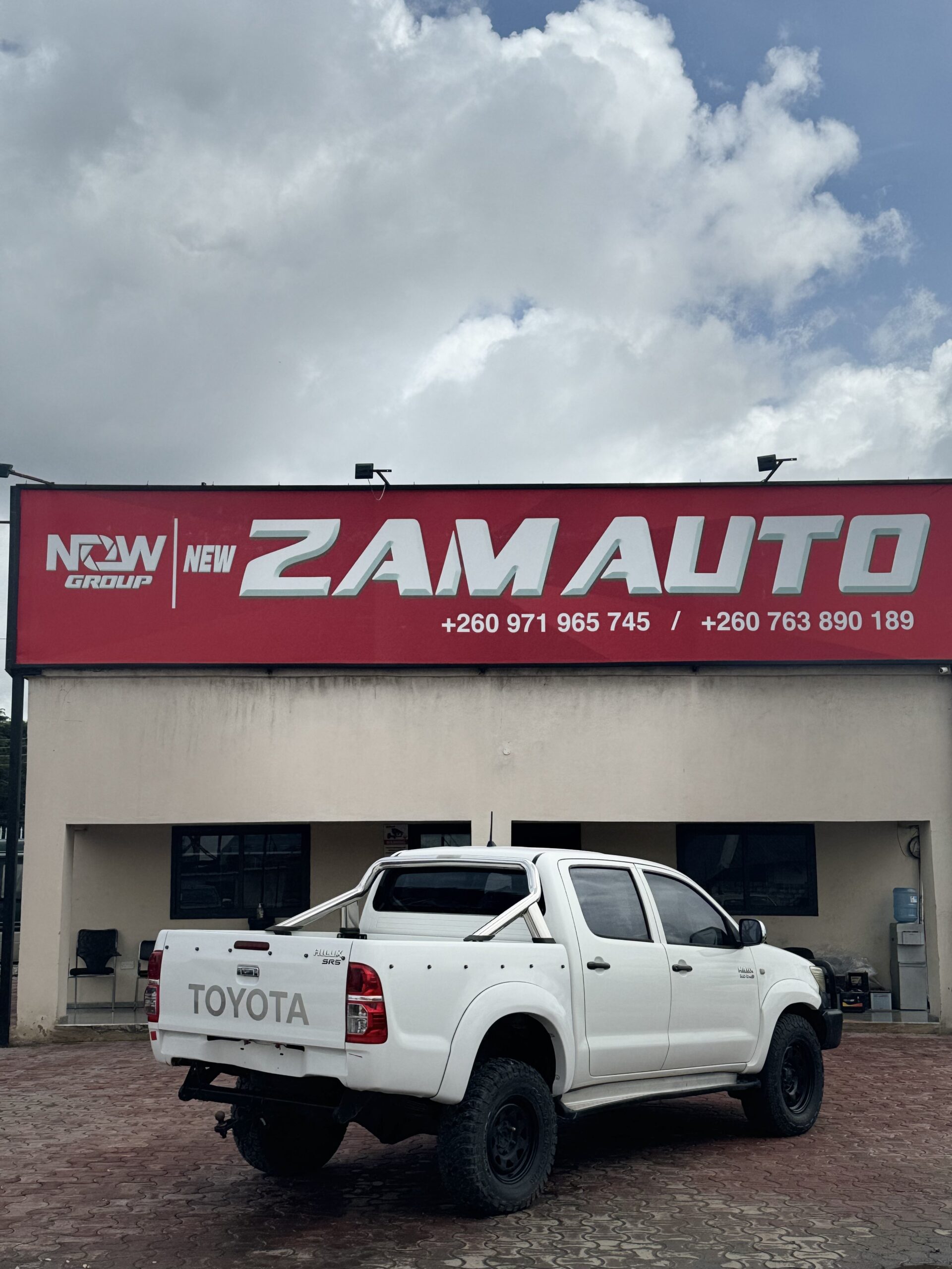 2010 TOYOTA HILUX