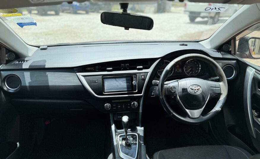 2012 TOYOTA AURIS