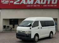 2005 TOYOTA HIACE