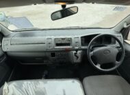 2005 TOYOTA HIACE