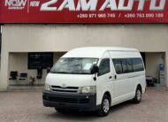 2005 TOYOTA HIACE