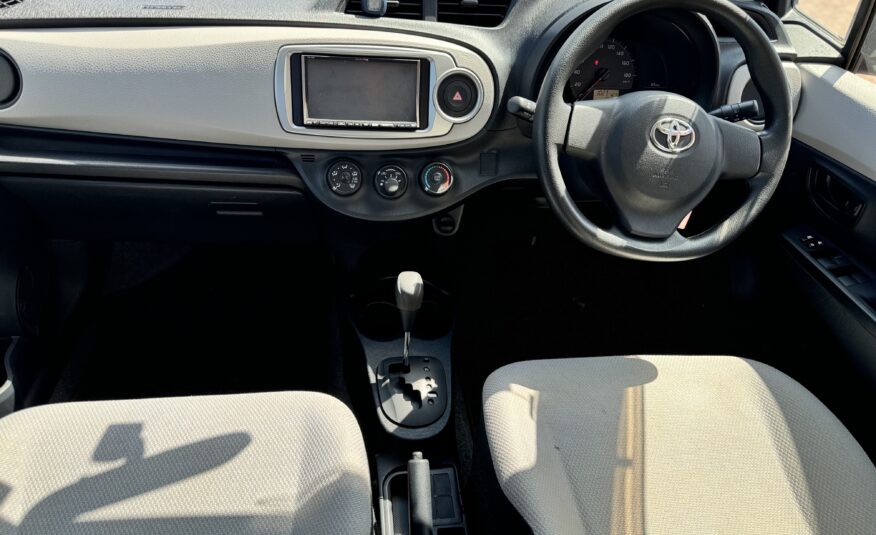 2011 TOYOTA VITZ