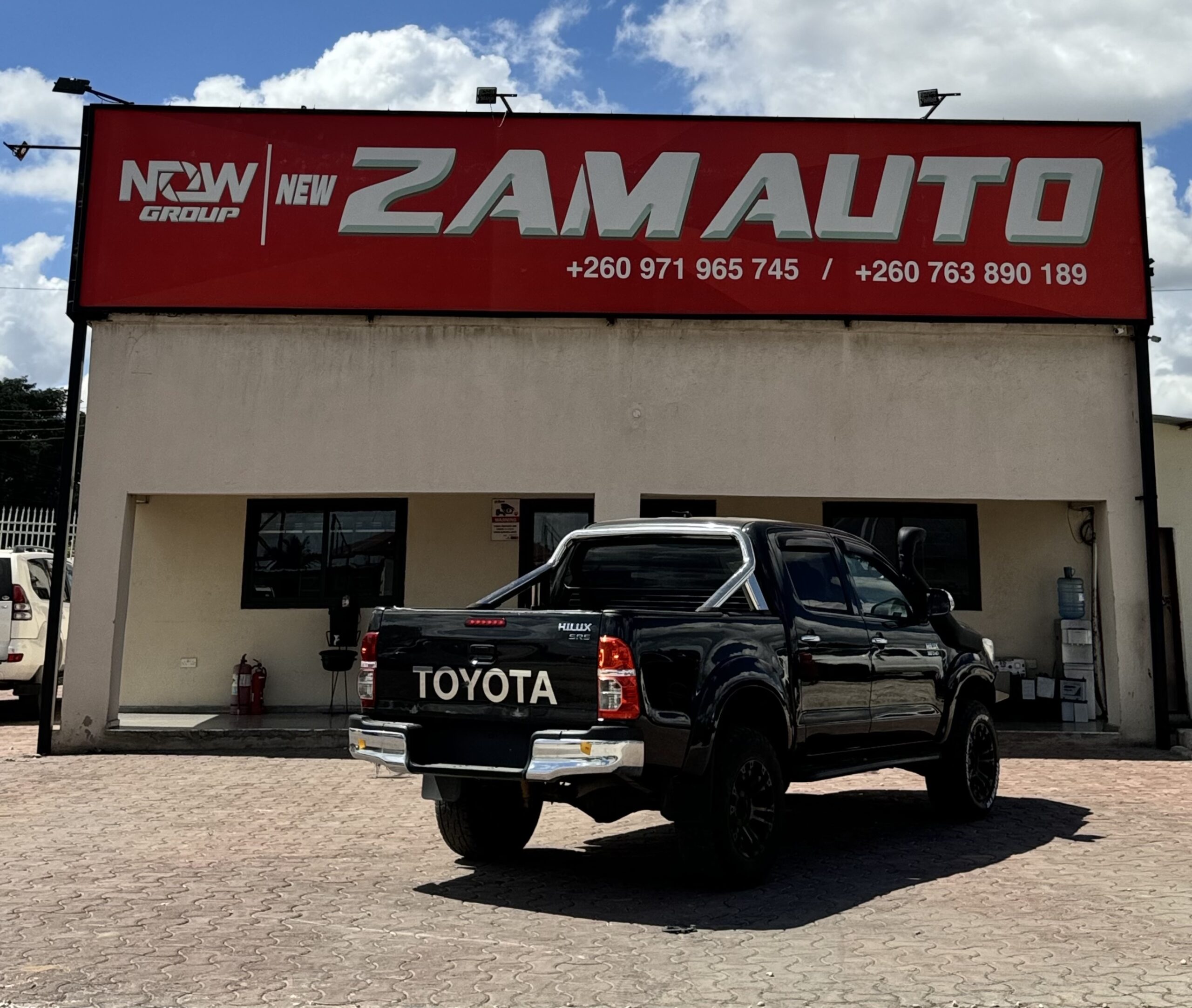 2012 TOYOTA HILUX