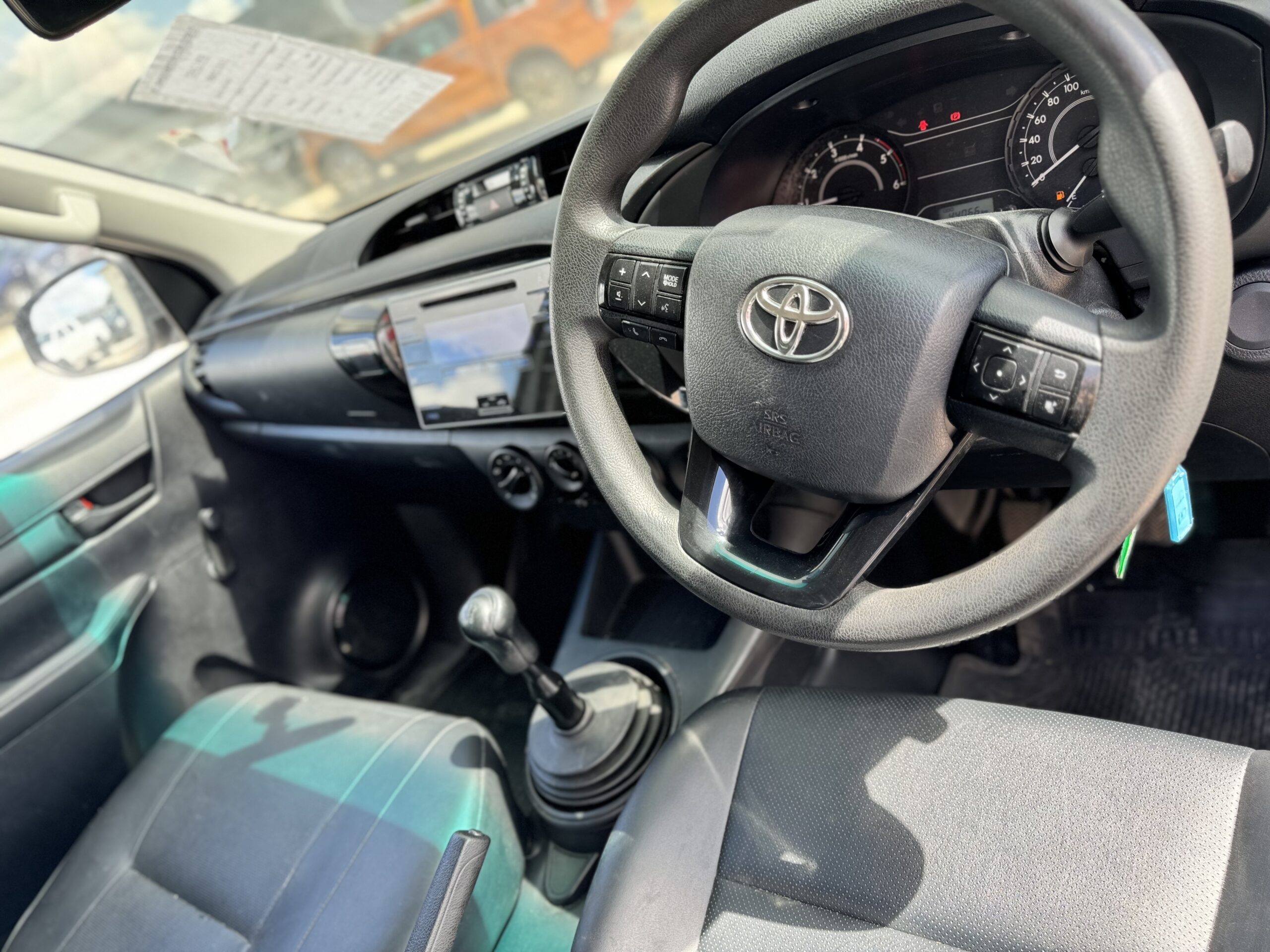 2017 TOYOTA HILUX DOUBLE CAB