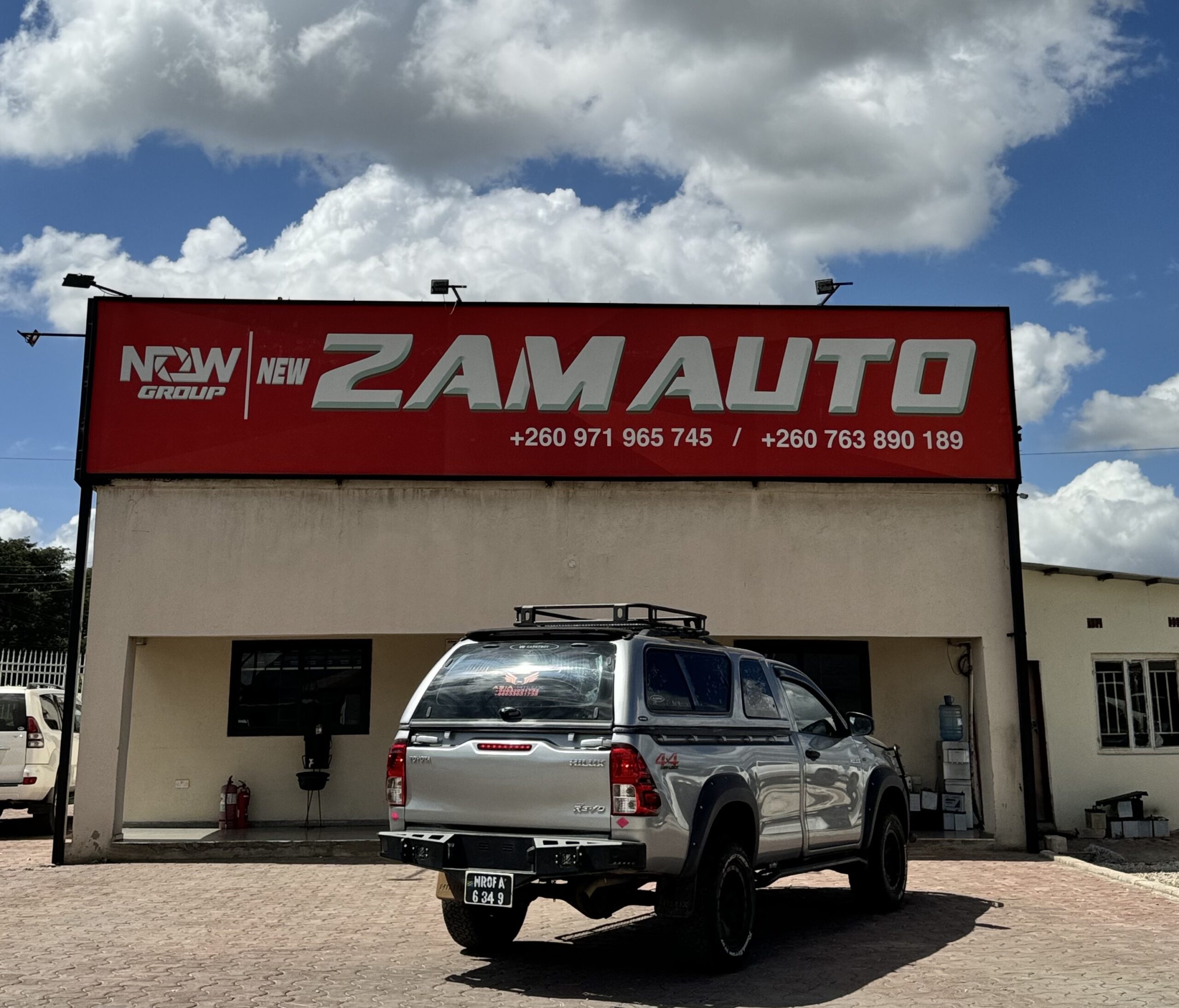 2017 TOYOTA HILUX DOUBLE CAB