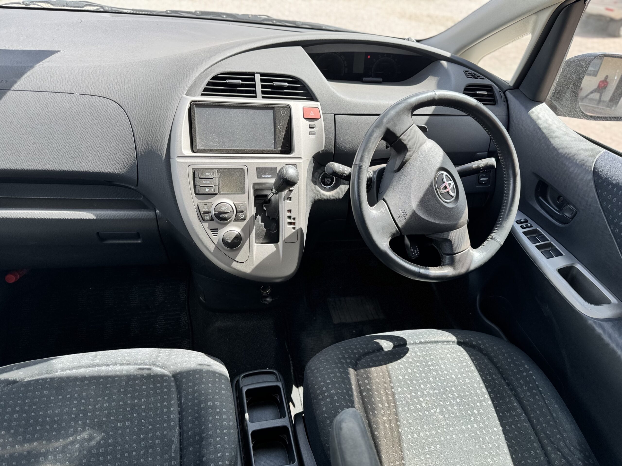 2009 TOYOTA RACTIS