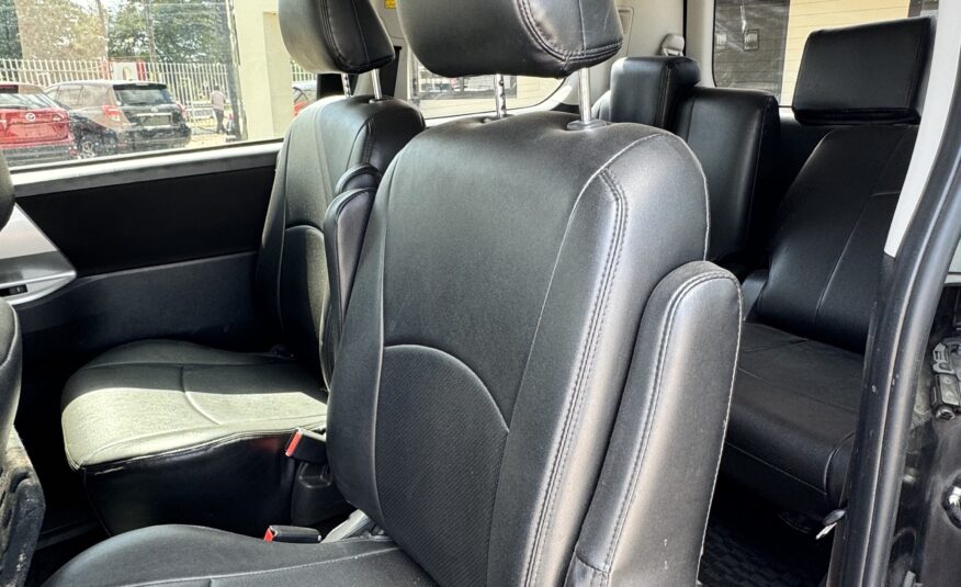 2010 TOYOTA NOAH