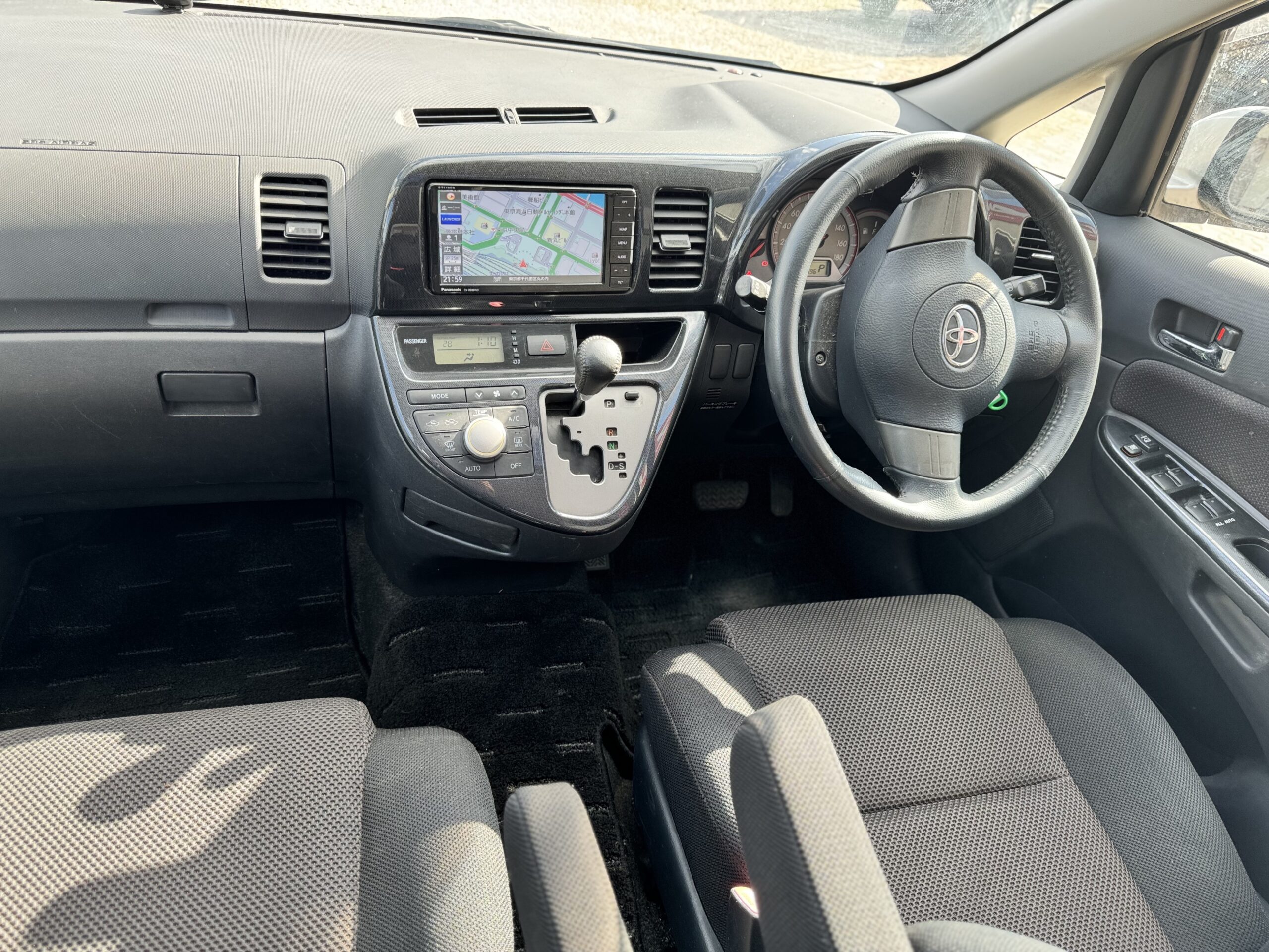2006 TOYOTA WISH