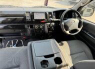 2011 TOYOTA HIACE