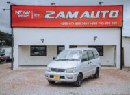 2000 TOYOTA NOAH