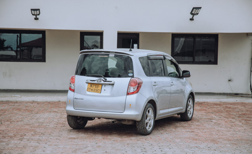 2010 TOYOTA RACTIS