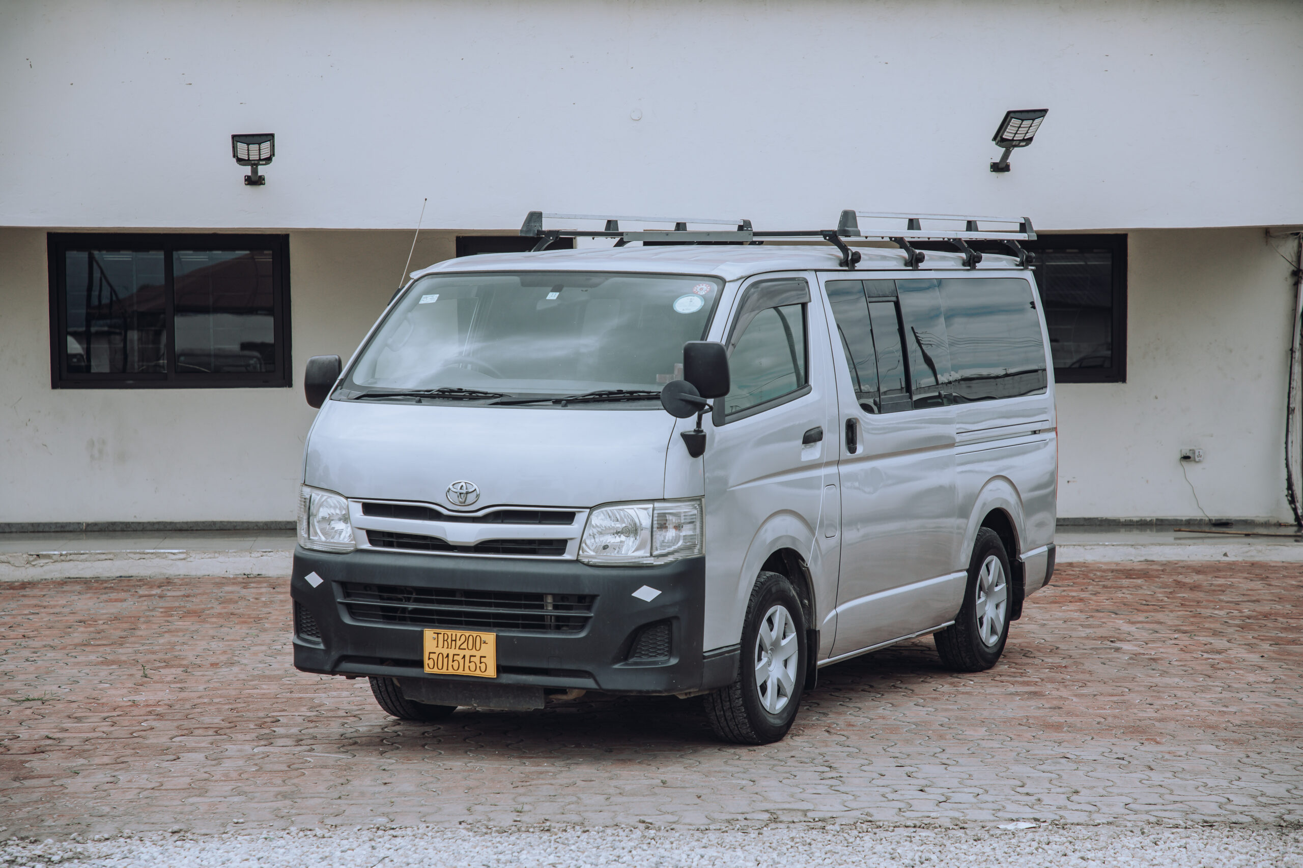 2012 TOYOTA HIACE