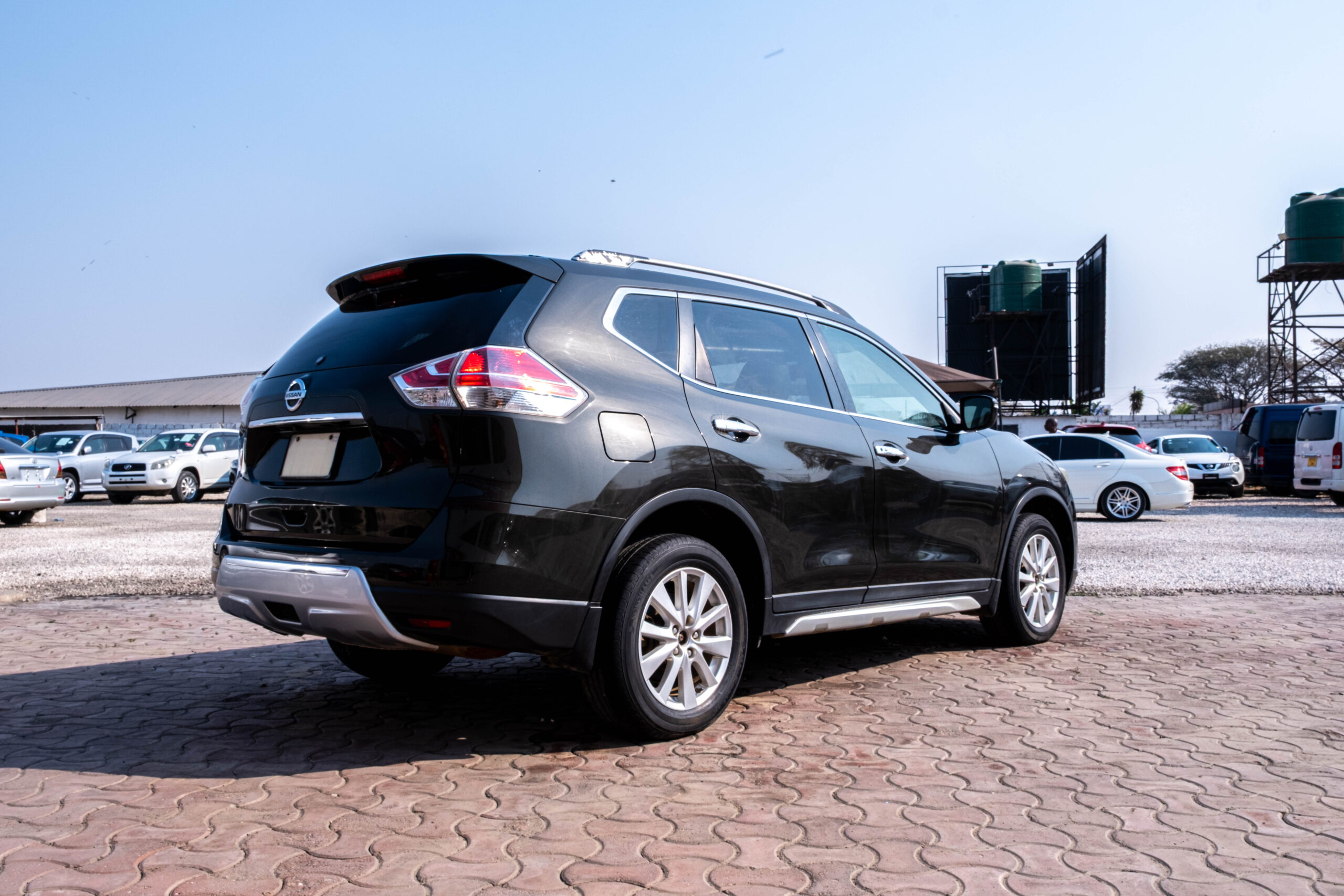 NISSAN X TRAIL
